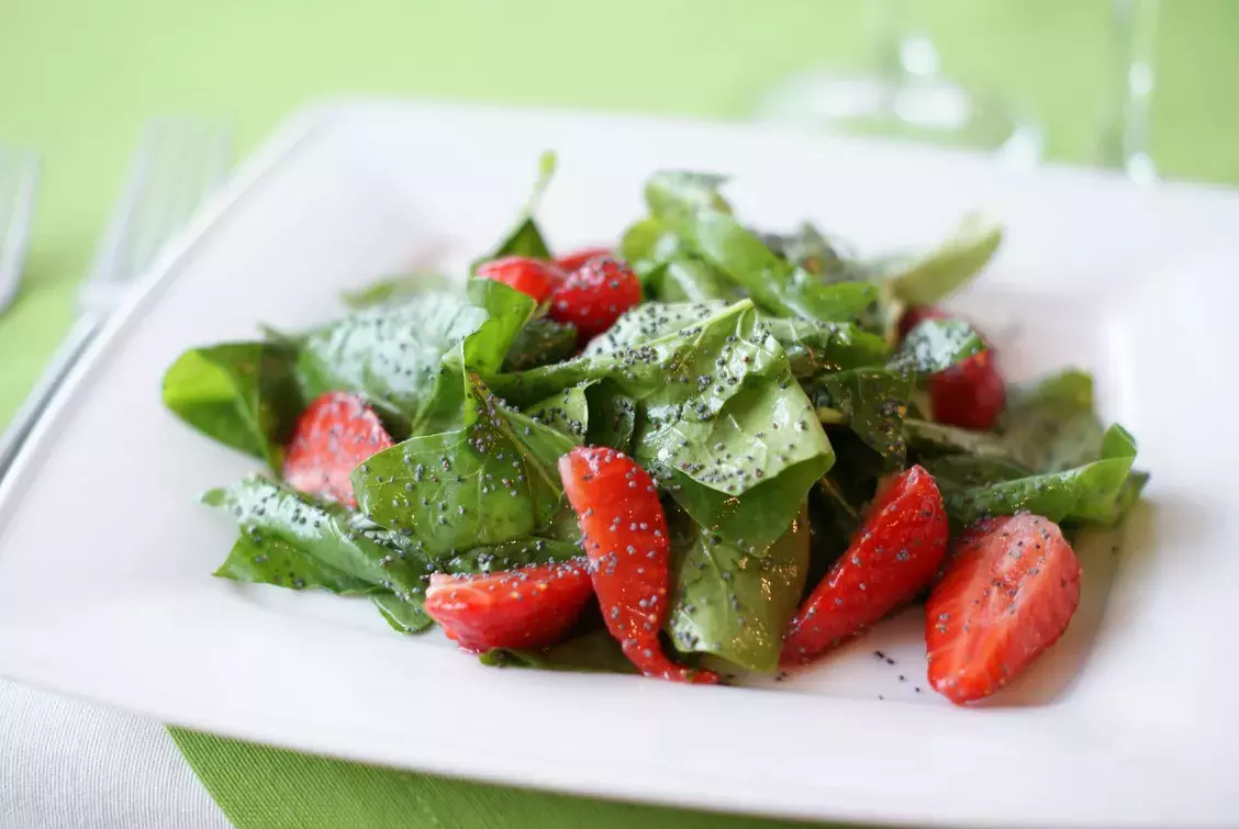 Spinach and Strawberry Salad