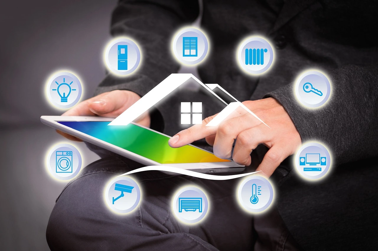 Discover the 2024 list of the best smart home devices, featuring top smart assistants, lighting, thermostats, security systems, and more to upgrade your home.