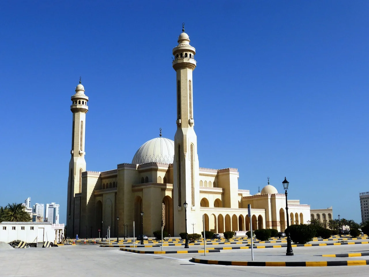 Al Fateh Grand Mosque