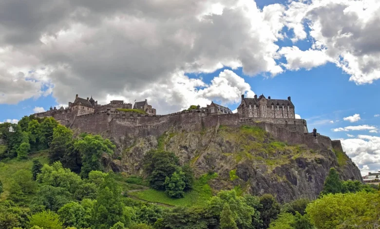 Exploring_Scotland's_Historic_Capital