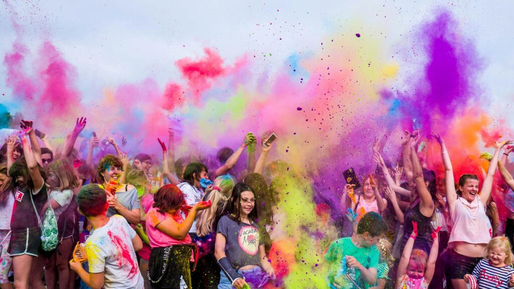 festivals-around-the-world-holi